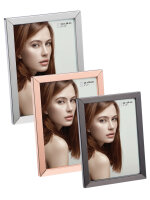 Nora portrait frame